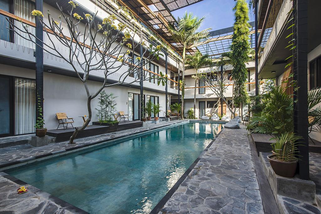 The Shift Hotel Убуд Екстериор снимка